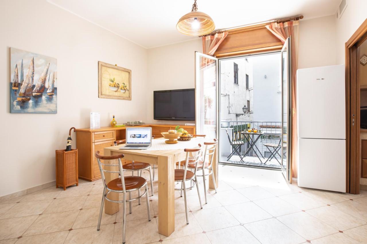 Sorrentovibes - Spacious 3 Bedrooms Apartment In Sorrento Oldtown Екстериор снимка