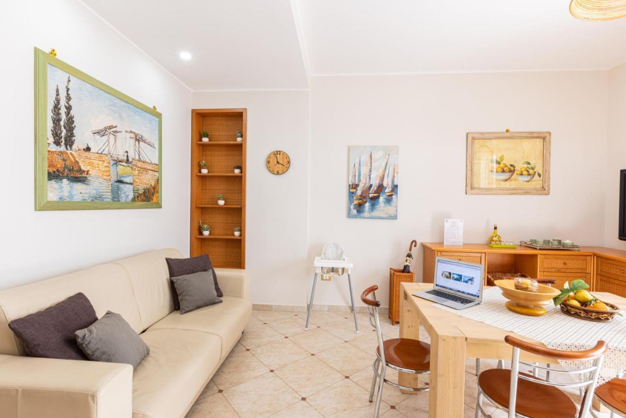 Sorrentovibes - Spacious 3 Bedrooms Apartment In Sorrento Oldtown Екстериор снимка