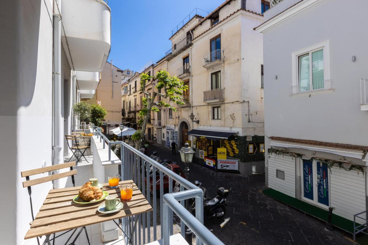 Sorrentovibes - Spacious 3 Bedrooms Apartment In Sorrento Oldtown Екстериор снимка